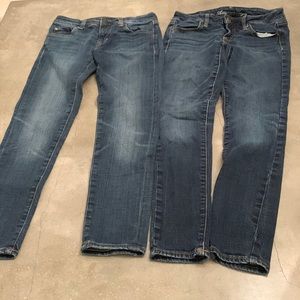 2 pairs Jeans.